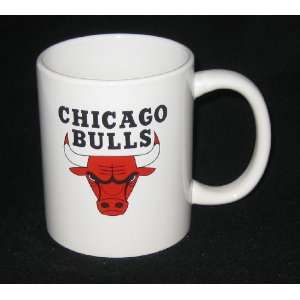  Chicago Bulls NBA 11 oz. Logo White Ceramic Coffee Mug 
