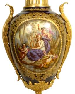 Urnas antiguas de la porcelana de bronce de bronce dorado estilo de 