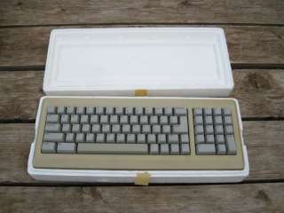 Original 1986 Macintosh 512ke M0001E   IN ORIGINAL BOX   1984 Style 