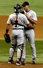 Rodríguez talking with Mike Maroth while playing for the Detroit 