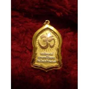  Gold tone Ganesh/Om Amulet/Pendant 1 3/4 x 1 1/8in 