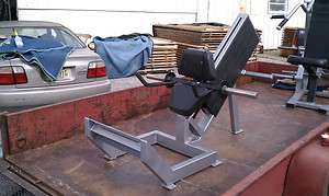BODY MASTERS 45 DEGREE SUPER SEATED LEG PRESS AND CALF SLED  
