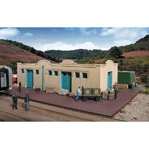   Series Kit HO Scale Mission Style Freight House Toys & Games