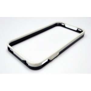 Bumper Case for Apple iPhone 4 iPhone 4S   White(Front) and Black(Back 