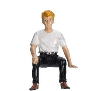   Guy Tommy (scale 118, White) sitting diorama figure Toys & Games