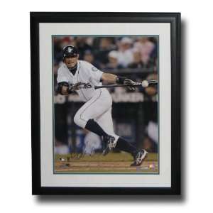  Autographed Ichiro Suzuki 16x20 Ichiro framed bunting. MLB 