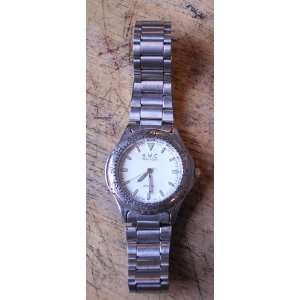  AWC New York Mens Quartz Wristwatch w/Luminescent Dial 