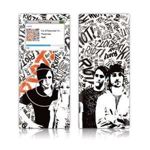   iPod Nano  2nd Gen  Paramore  Riot Skin  Players & Accessories