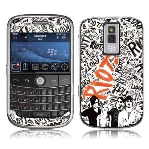   MS PARA20007 BlackBerry Bold  9000  Paramore  Riot Skin Electronics