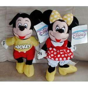   Comes with Yellow Bow, Traditional Minnie Has Red Bow. Toys & Games