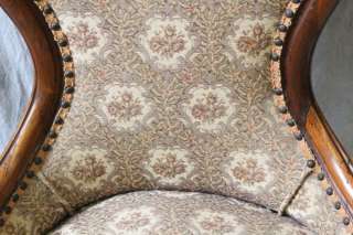 L384 ANTIQUE VICTORIAN UPHOLSTERED WALNUT PARLOR CHAIR  