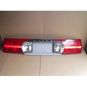   BUICK RENDEZVOUS CENTER TAIL LIGHT PANEL (MADDBUYS)