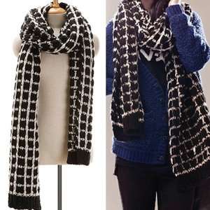  Checkered Extra Long Knit Scarf   BLACK 