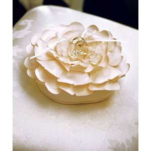  Sensational Floral Ring Pillow   White 