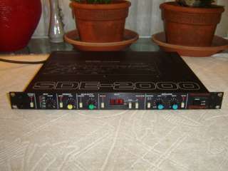 Roland SDE 2000, Digital Delay, Vintage 80s Rack  