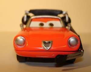 Disney Cars 2 FRANCESCOS CREW CHIEF Alfa Romeo Duetto Mattel Diecast 