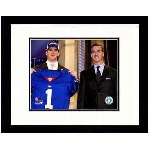 2004 Photo of Eli Manning joined by his brother Peyton on 