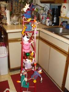   MICKEYS TREE TRIMMERS   SIX Animated Disney Characters on Ladder