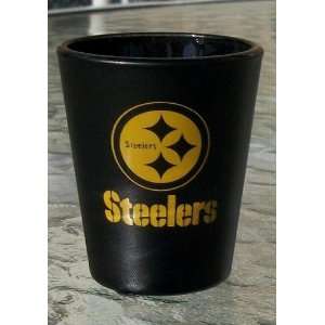  Pittsburgh Steelers Color Frost 2 oz Shot Glass NFL 