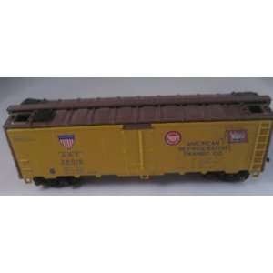   Refrigeration Transit Co. Boxcar Train   HO Scale Toys & Games