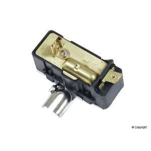   113957099A Instrument Cluster Voltage Regulator Automotive
