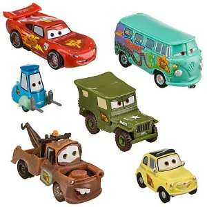    DISNEY LIGHTNING MCQUEEN CARS PIT CREW PLAY SET Toys & Games