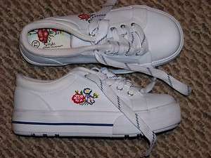 womens city streaks white leather flower tennis shoes size 7 1/2 