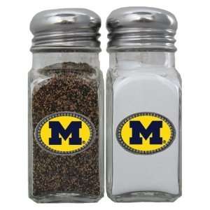  Michigan Wolverines NCAA Salt Pepper Shaker Set Kitchen 