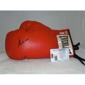   ALI Signed Boxing Glove ALI COA & PSA 3A64536   Autographed Boxing
