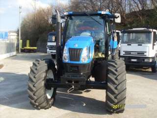 Trattore New Holland T6050 Delta a Atripalda    Annunci