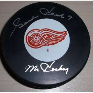 Gordie Howe Signed Hockey Puck   with MR  Inscription