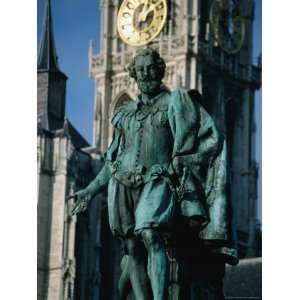  Statue of Peter Paul Rubens on Groenplatz with Onze Lieve 