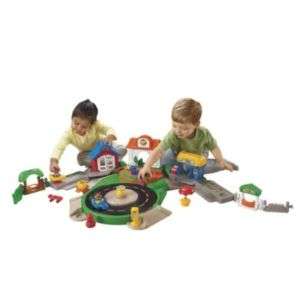 Fisher Price Little People Discovery Village New Sealed  
