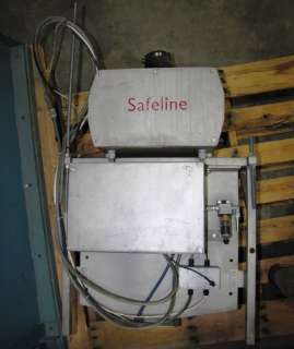 SAFELINE METAL DETECTOR USED STAINLESS STEEL  