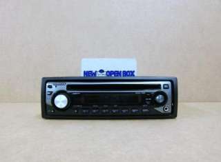 Kenwood KDC 135 Radio/CD Player In Dash Car Audio Receiver 