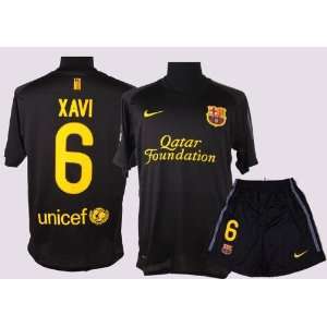   2012 Xavi Away Jersey Shirt & Shorts Size M