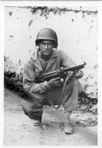 Photo 1943 WW2 Palermo Sicily US Soldier Machine Gun  