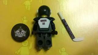   hockey minifigure of la kings quick 32 la kings logo on the front of