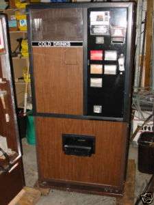 Dixie Narco 180 Can Soda Machine with Bill Validator  