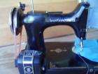 SINGER #221 FEATHERWEIGHT SEWING MACHINE SEWS WELL  